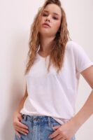 Beyaz V Yaka Basic Tişört - 10558