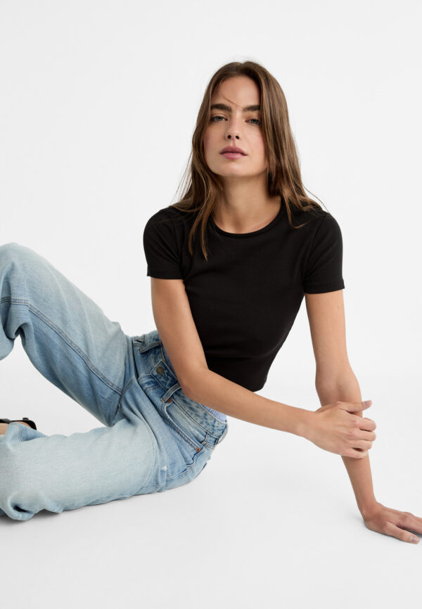 Siyah Bisiklet Yaka Likralı Kısa Kol Body Crop T-Shirt - 10582