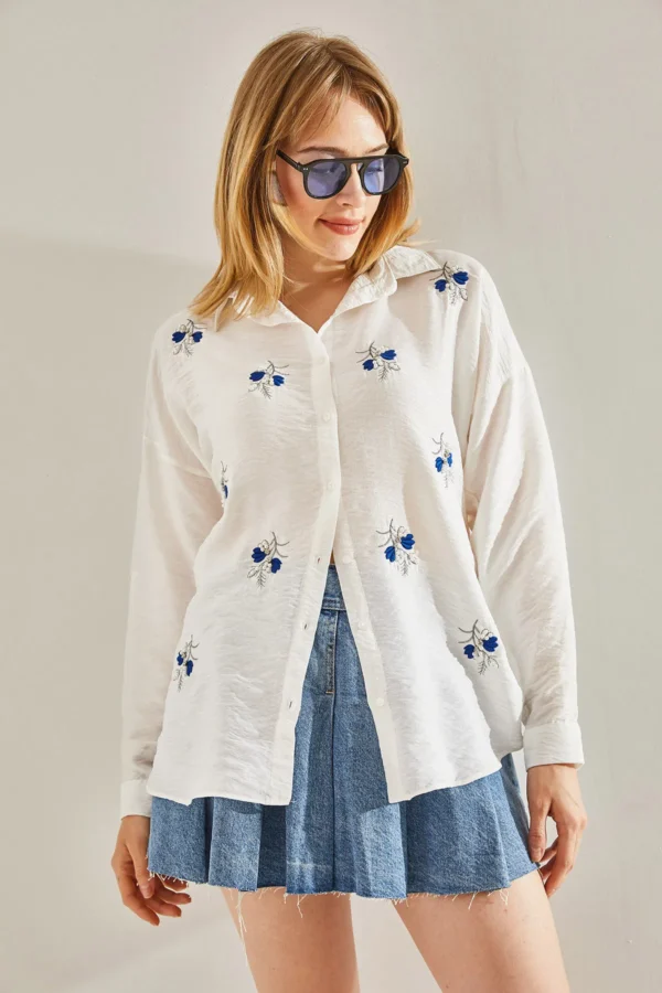 Kadın Beyaz Lacivert Nakış Taş Işlemeli Keten Ayrobin Oversize Gömlek - 10741