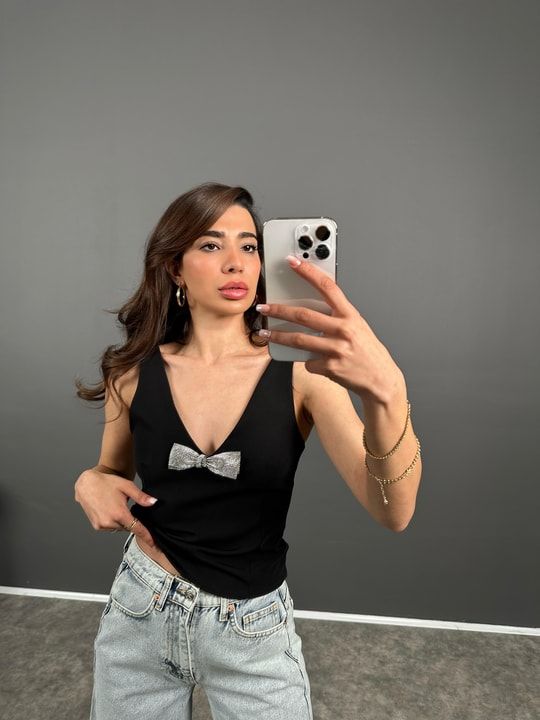 Kadın Siyah Askılı Papyon Detaylı Bluz - 10871